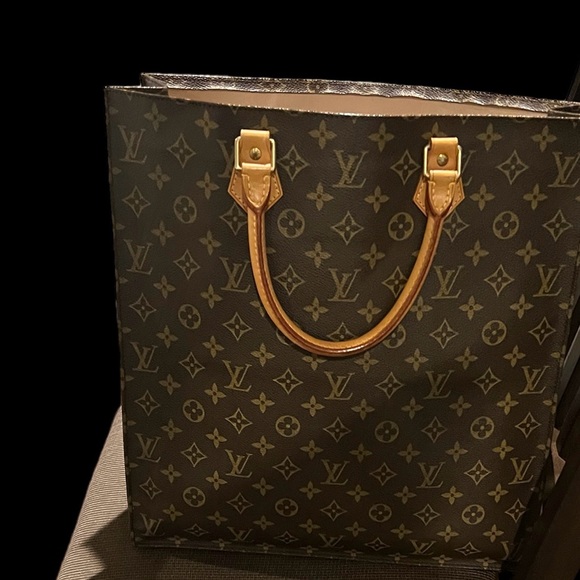LOUIS VUITTON Sac Plat Tote - Picture 7 of 12